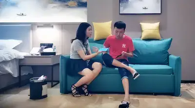 ｜9总全国探花｜黑丝短裙妹子，先热舞一段舌吻摸奶洗完澡猛操