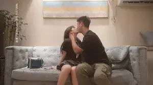 小宝寻花约了个JK装萌妹子骑身上调情，沙发上位骑坐再到床上操后入猛操，呻吟娇喘非常诱人