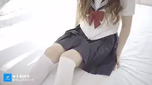 【超极品推荐】白虎萝莉『小七软同学』我的妹妹真的超可爱，JK长筒白袜 纯欲系少女 长发及腰蜜桃臀 粉嫩无毛小嫩逼