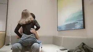 红内裤战神 探花经典 约炮年轻妹子 阴毛修的很整齐
