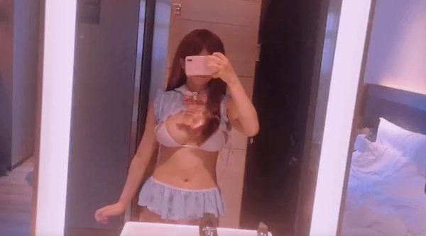 白丝小母狗学妹,被金主爸爸包养,粉嫩嫩白虎小穴无套内射,精液从小穴流出的样子简直不要太淫荡 - 无套内射视频